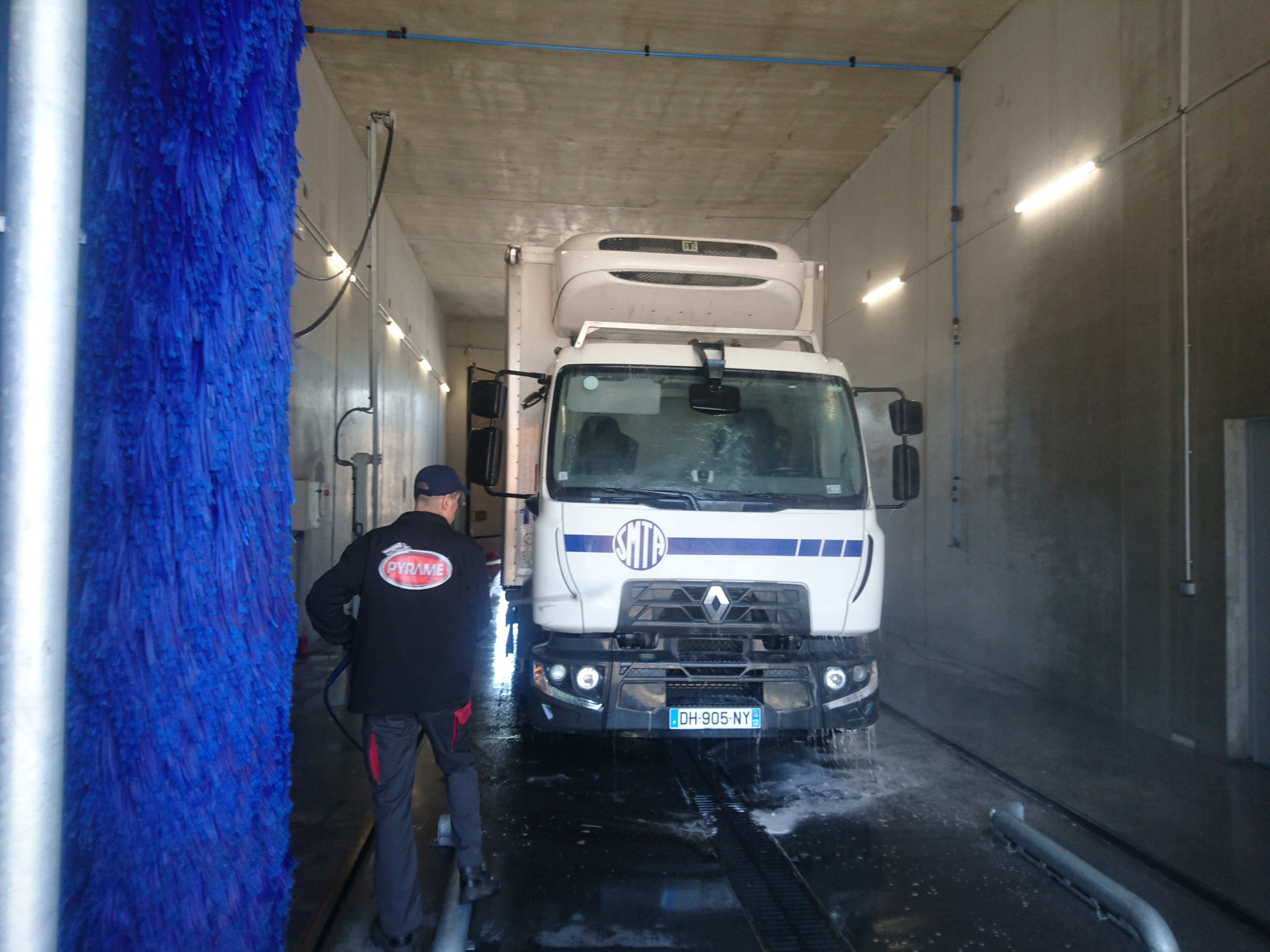 tunnel de lavage poids lourd aix en provence